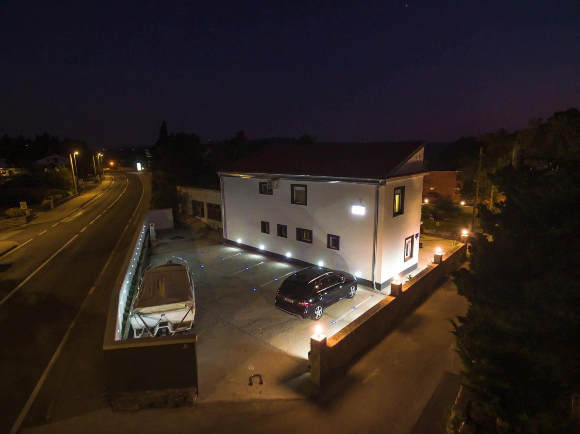 Jeli Apartments ستاريغغاد باكلينتسا الغرفة الصورة
