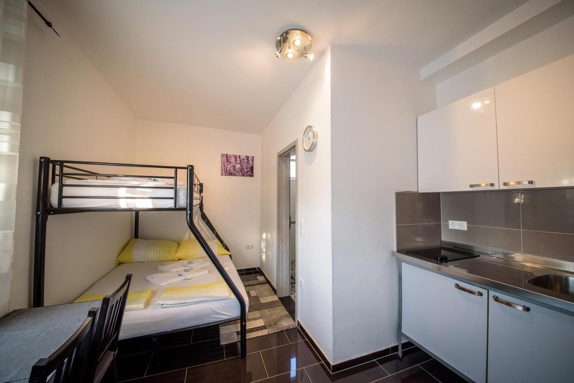 Jeli Apartments ستاريغغاد باكلينتسا الغرفة الصورة